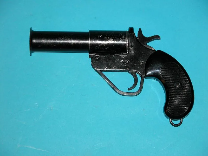 British WW2 No.1 Mk V Signal Pistol