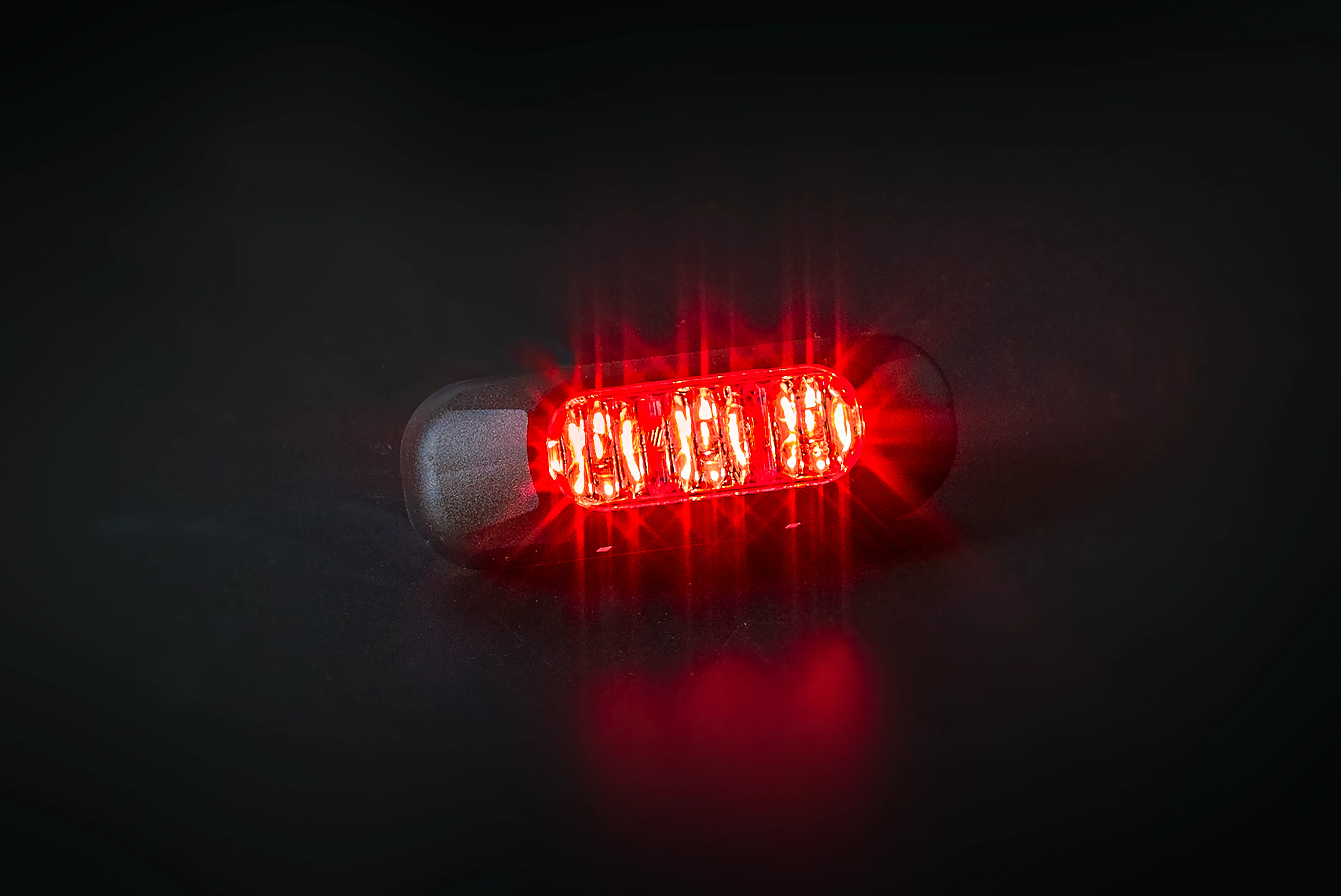 Fristom Red 3 x LED Hazard Strobe Light / Clear Lens